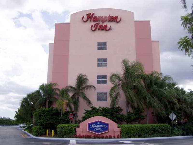 Hampton Inn Pembroke Pines Exterior foto